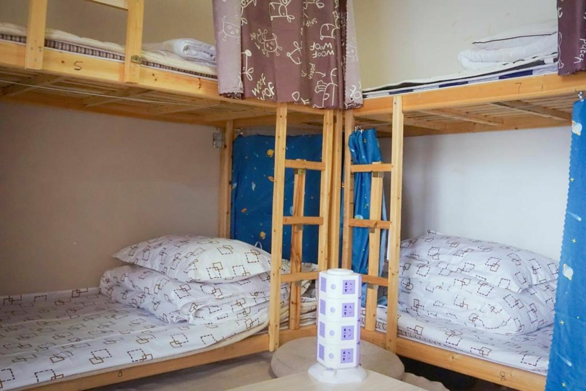 Huanlesong Youth Hostel Ухань Екстер'єр фото